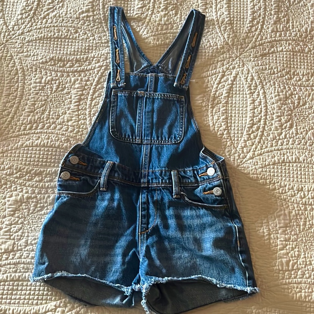 Old Navy shorts overalls.